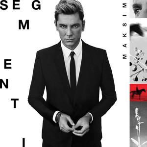 女仆扒开㊙️让男人桶爽免费
